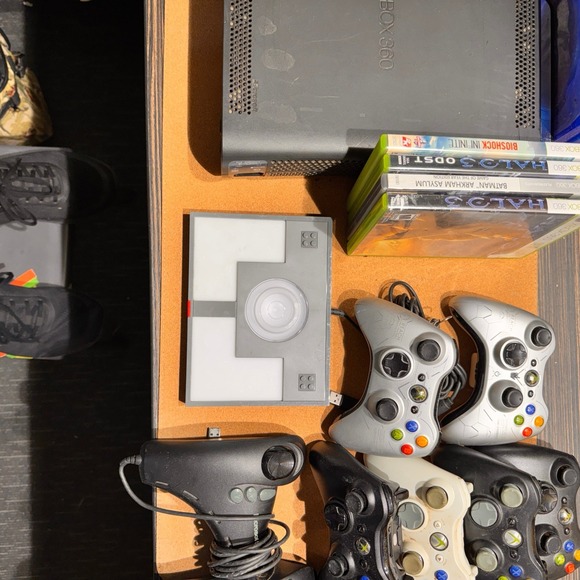 Xbox 360 Elite 120GB Console 5 Controllers 4 Games Headset TESTED Bundle Lot - Picture 8 of 14